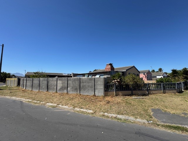 3 Bedroom Property for Sale in Beverly Park Western Cape